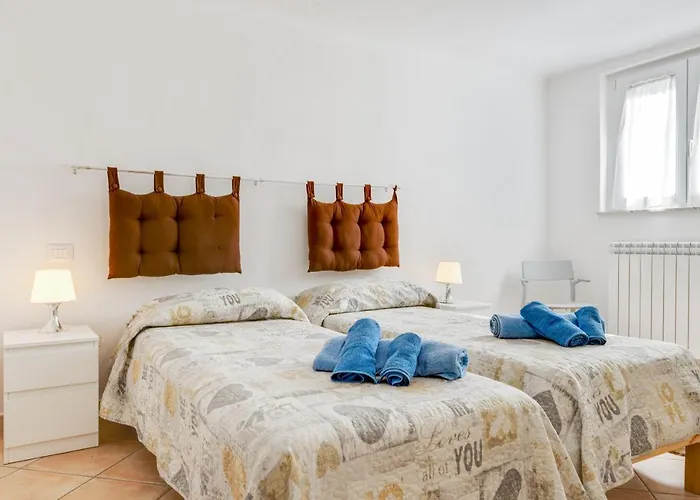Lägenhet Migliarina Bedrooms