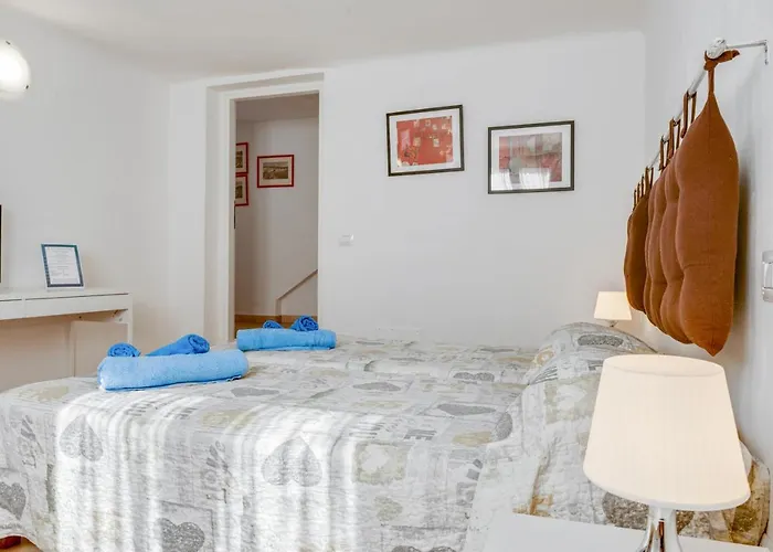 Migliarina Bedrooms * La Spezia